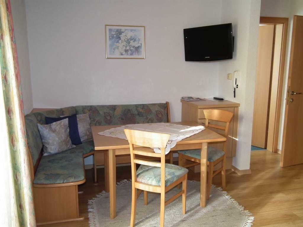 Haus Bials Apartment ซังคท์กัลเลนเคียร์ช ภายนอก รูปภาพ